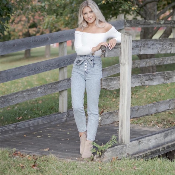 White Good American Top - Picture 5 of 6